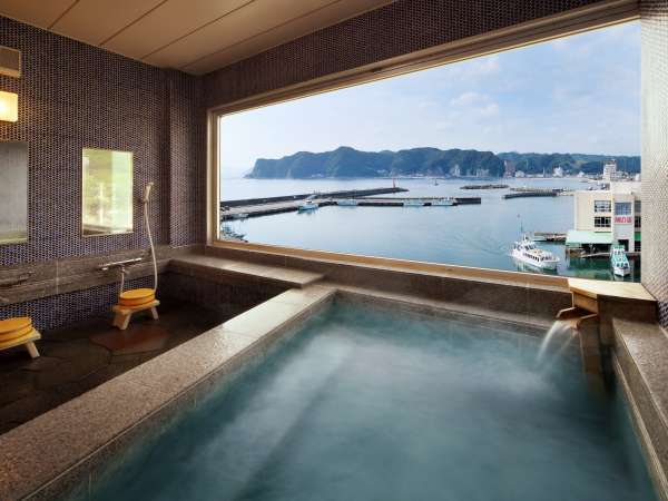 ★海の見える眺めの良いお風呂「展望浴場」のんびり湯船に浸かり、目の前の海が眺められる
